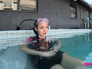 JILLIAN IN THE SHORTIE SITUATION